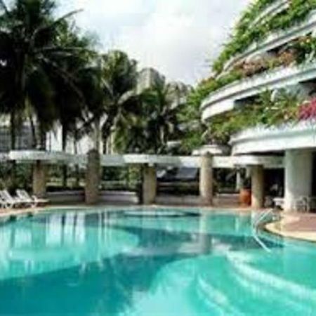 Eastin Lakeside Hotel Bangkok Exterior foto